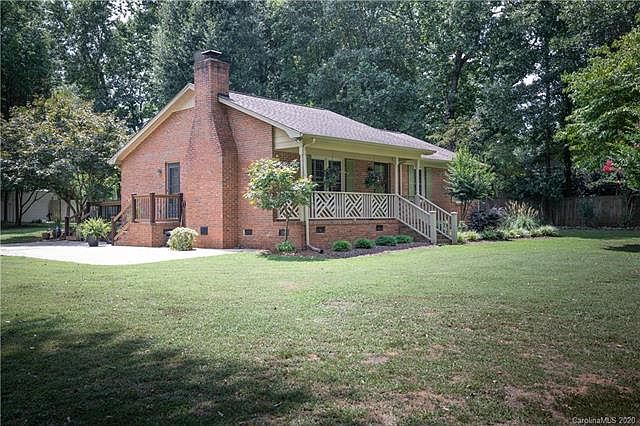 1st image of 4005 Redwood Dr