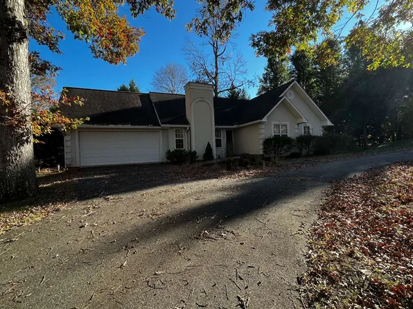 449 Chatuge Trl, Hiawassee, GA 30546