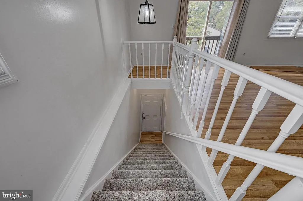 2 bed, 2.0 bath, 1238 sqft, $1,900 — Photo 2
