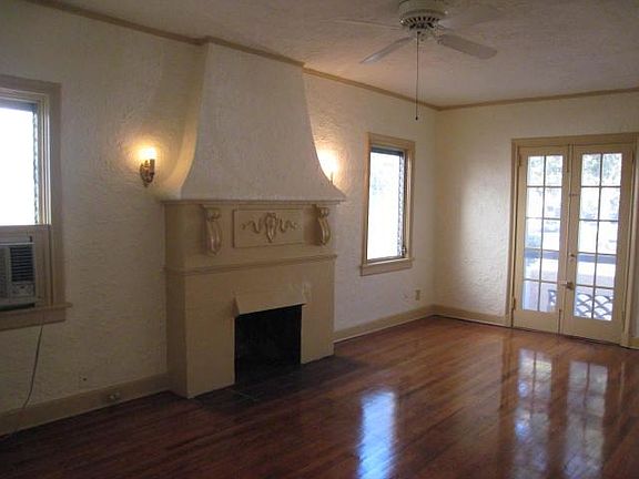 2nd image of 902 Salzedo St APT 1