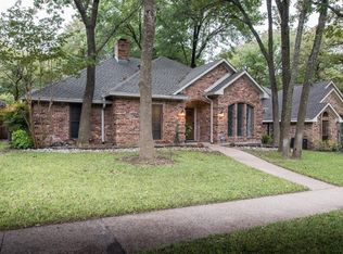 810 Royal Birkdale Dr, Garland, TX 75044