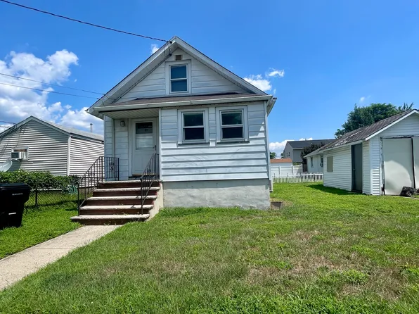49 Ideal Ave, Middletown, NJ 07748