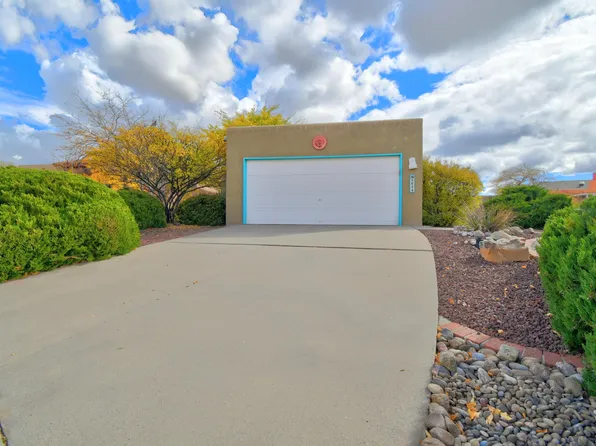 5624 Amigo Way NE, Albuquerque, NM 87111