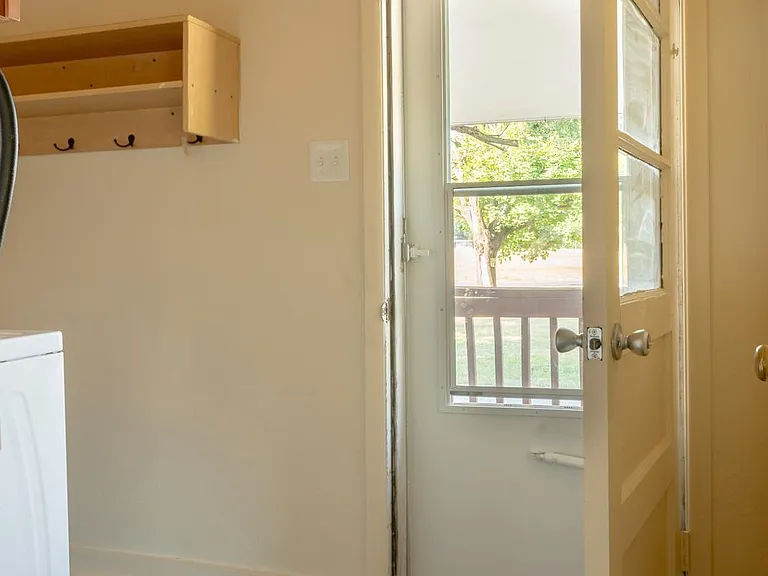 108 Martin Dr — Photo 35