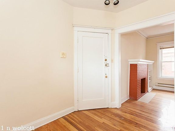 2nd image of 4421 N Wolcott Ave #1011