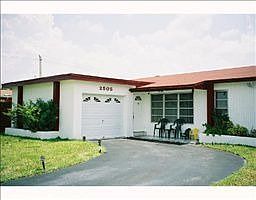3rd image of 2505 Dolphin Dr