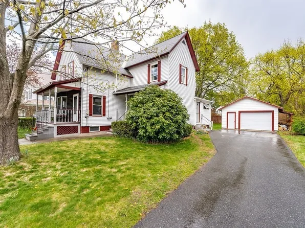 53 Shattuck St, Greenfield, MA 01301