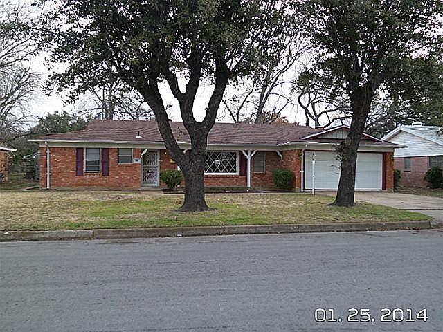 1st image of 215 Sheffield Dr
