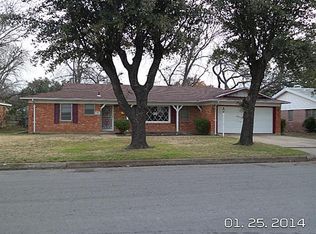 215 Sheffield Dr, Fort Worth, TX 76134