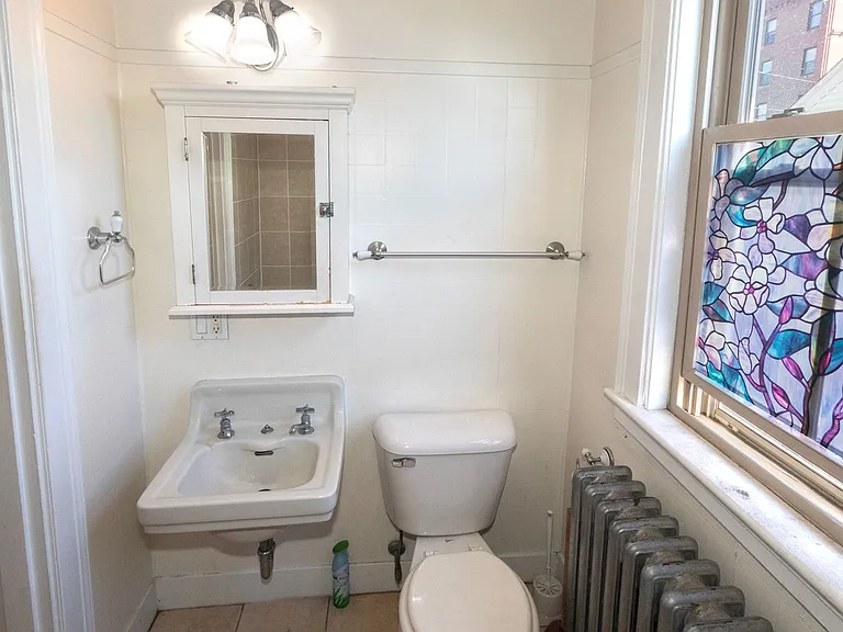 438 State St — Photo 20