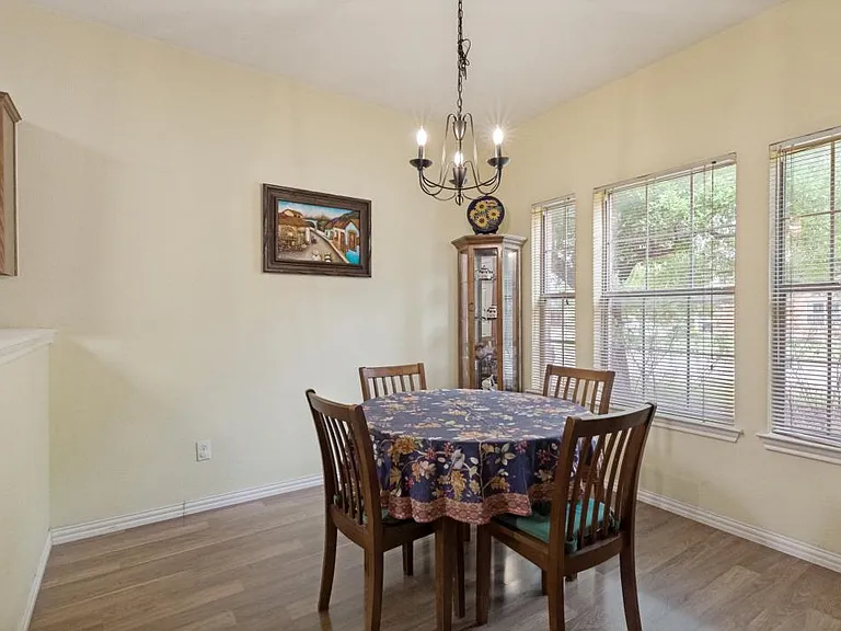 903 Ranchero Rd — Photo 5