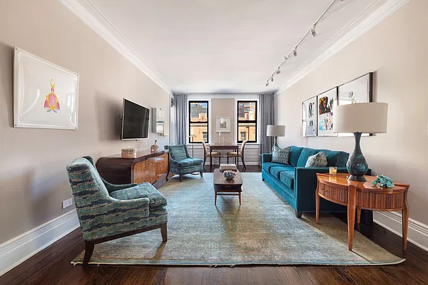 Living room, photo 1