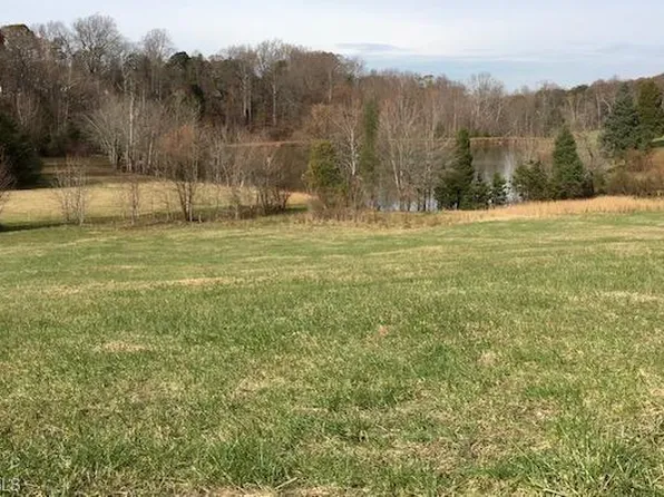 210 Calvin Rd, Winston Salem, NC 27107