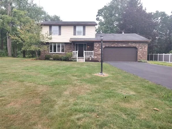 835 Bennett Rd, Angola, NY 14006