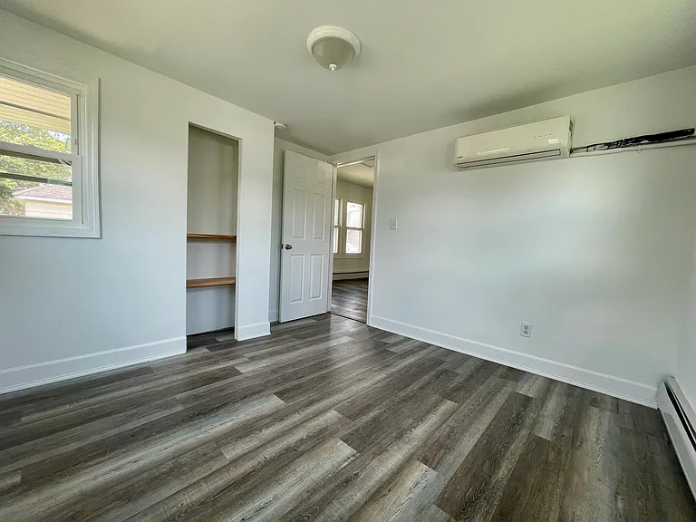 49 Ideal Ave — Photo 5
