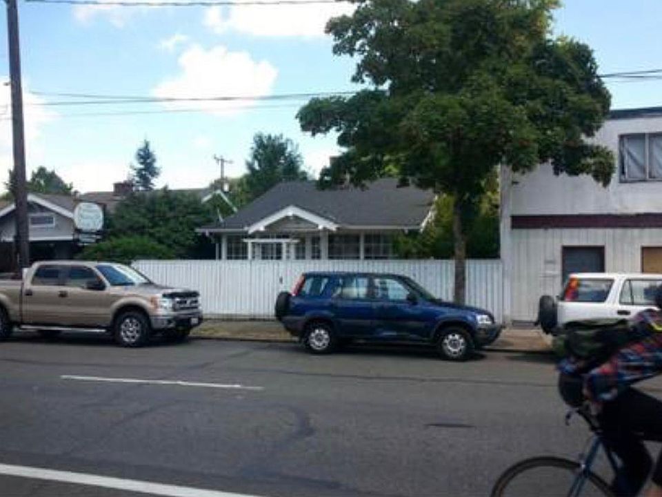 1st image of 5310 Roosevelt Way NE #C