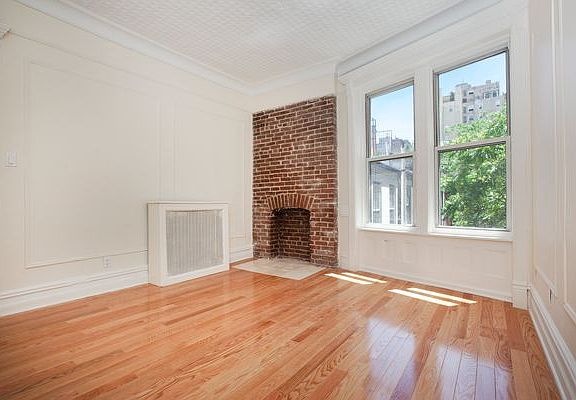 3rd image of 78 W 82nd St #5A