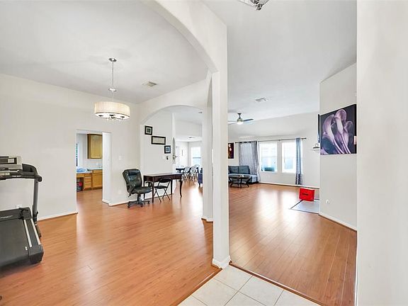 4th image of 14127 Becket Woods Ln