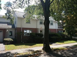 32 Grassmere Rd, Brookline, MA 02467