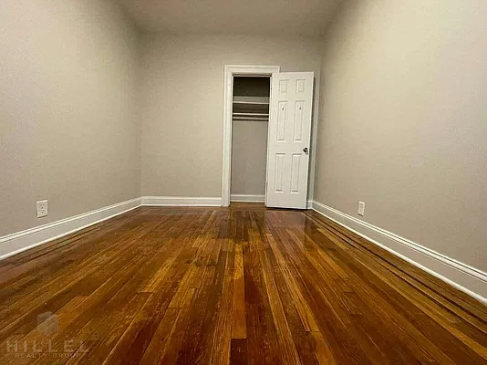 Rented by Hillel Realty Group | media 6