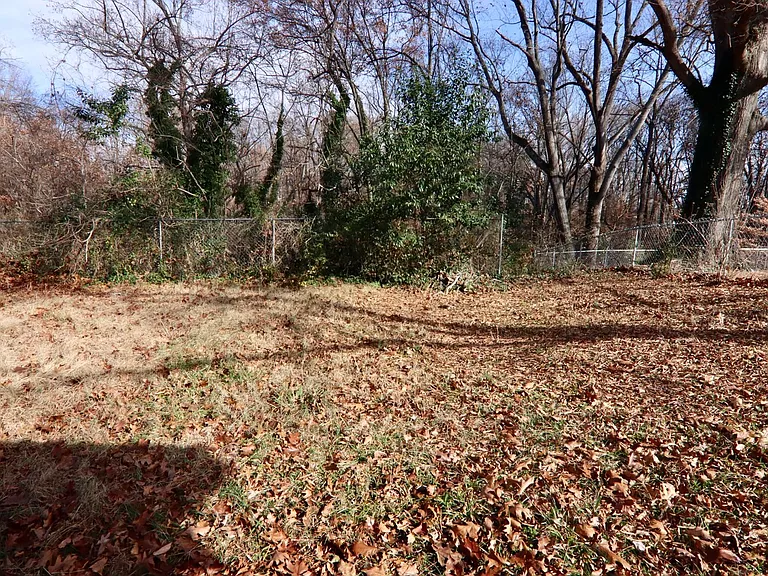714 Broad St — Photo 8