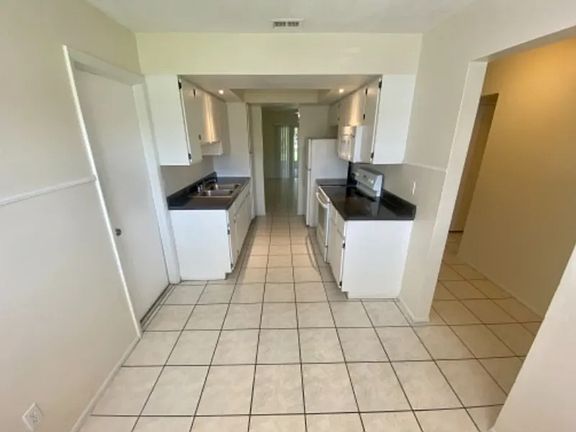 4th image of 2507 Matena Ave S #2507