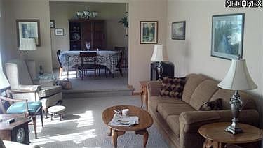 5th image of 522 Shadylawn Ave