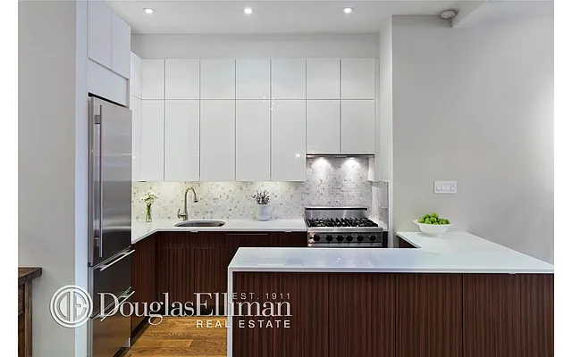 Sold by Douglas Elliman | media 14