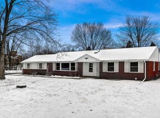 7800 N Chadwick Rd, Glendale, WI 53217