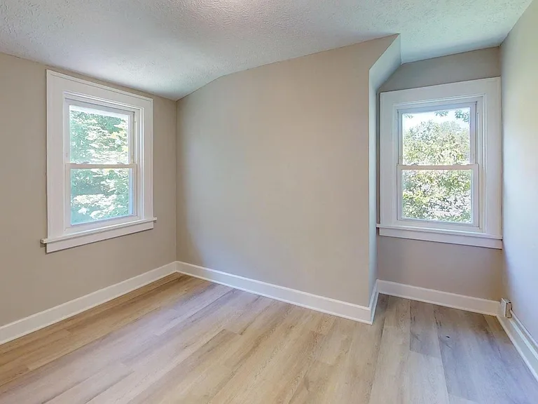 4528 Rainbow Rd — Photo 58