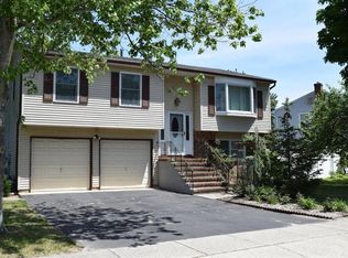 3 Cherry Ln, Howell, NJ 07731