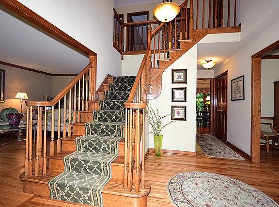 2nd image of 3019 Oldham Ave