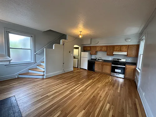5623 Beacon St Photo 1