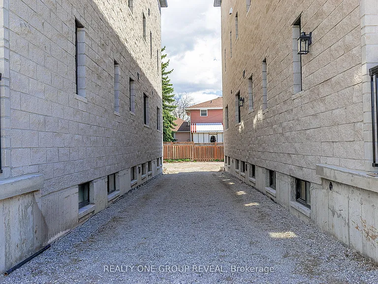 223 Grenfell St #1 — Photo 15