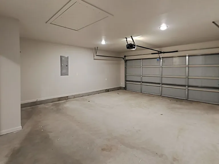 491 Hardesty Dr — Photo 16