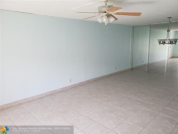 4th image of 150 Lakeview Dr APT 104