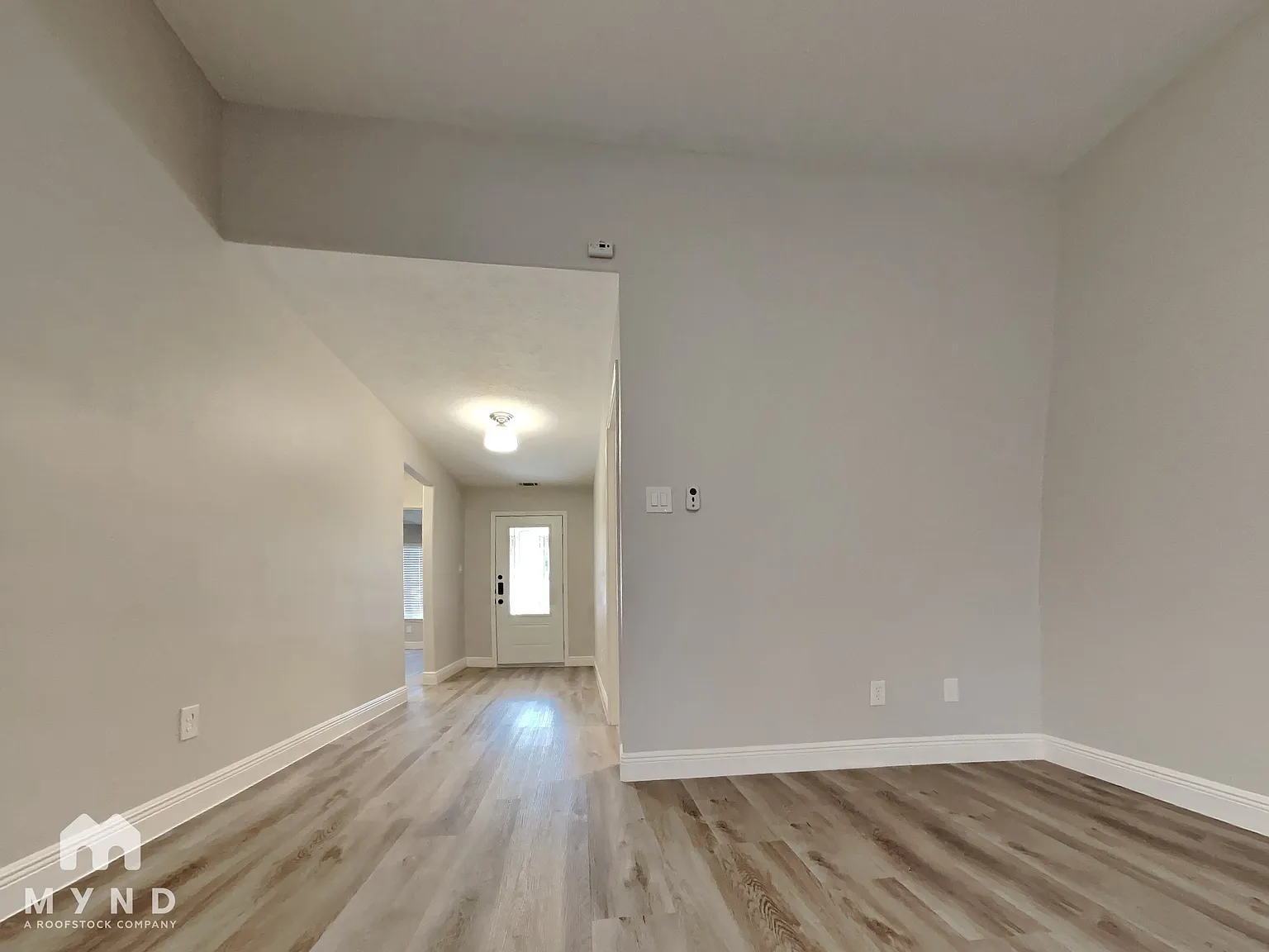 3 bed, 2.0 bath, 1315 sqft, $1,849 — Photo 4