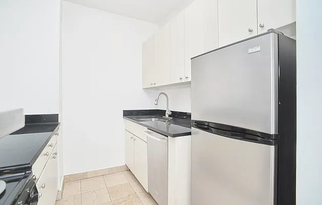 Rented by Mossanen Group | media 4