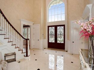 1612 Stewart Lane, Laurel Hollow, NY 11721