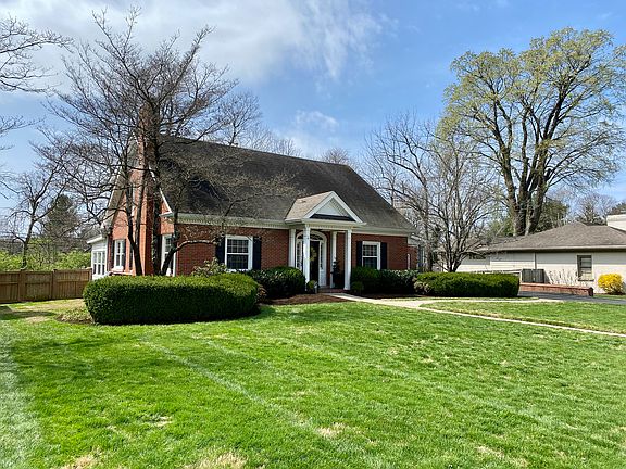 2nd image of 1086 Lakewood Dr