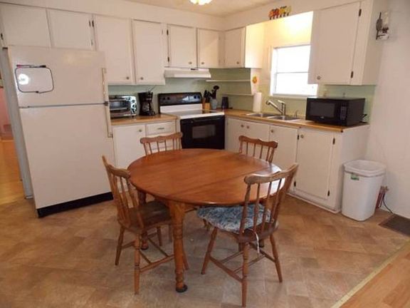 5th image of 11105 Bluebird Dr