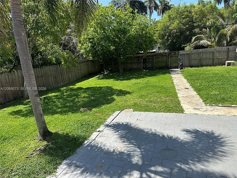 1422 Wiley St — Photo 10