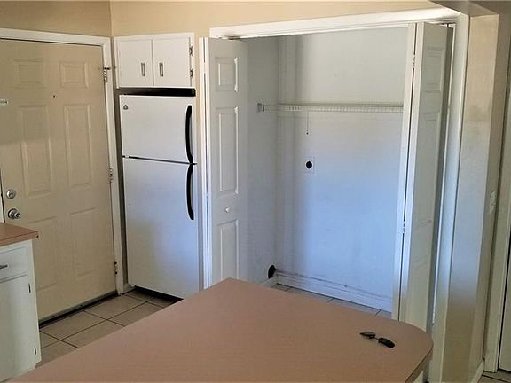 3rd image of 1531 King Ave