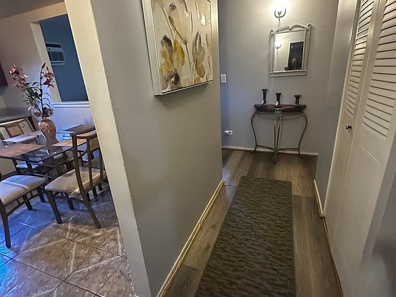 4th image of 850 Des Plaines Ave APT 409