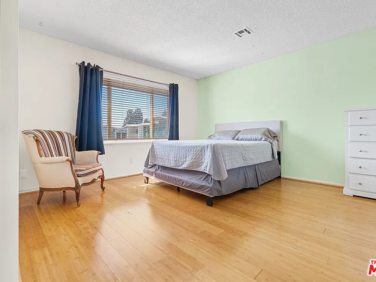 4725 S La Villa Marina #B — Photo 16