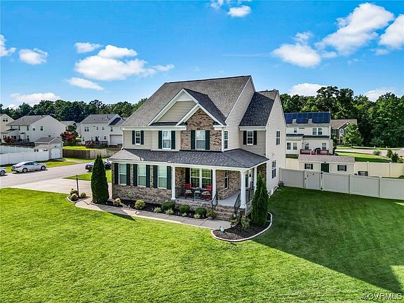 3rd image of 1601 Astwood Cove Dr