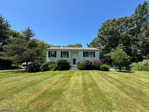 4th image of 1065 Mount Benevolence Rd