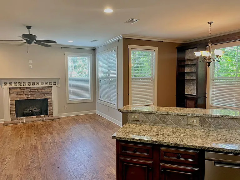 253 Solamere Ln — Photo 6