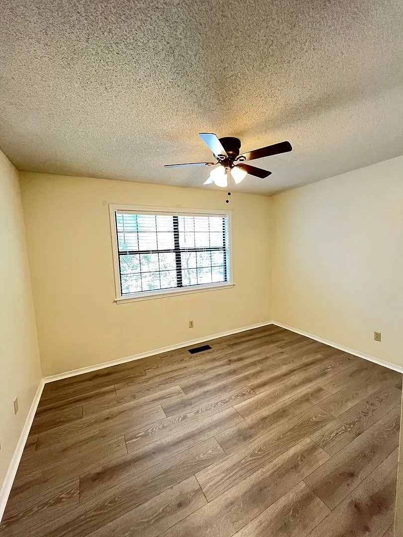 Completely Remodeled 3 Bedroom House In North Fayetteville — Photo 2