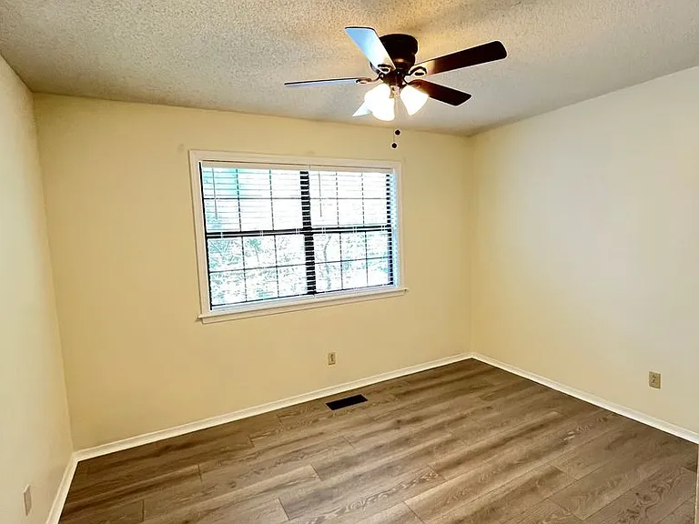 2498 W Jane Circle Dr — Photo 2
